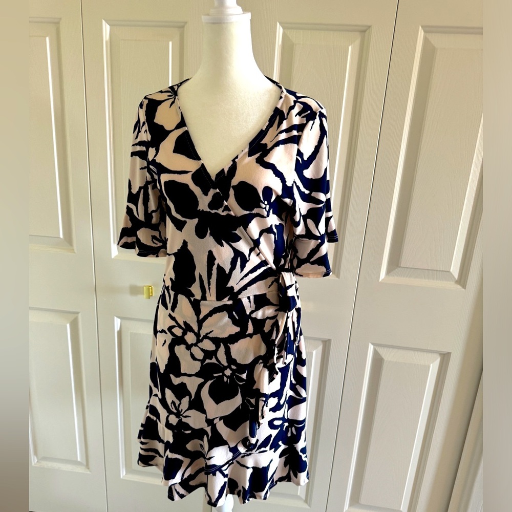 Lush faux wrap floral dress size medium